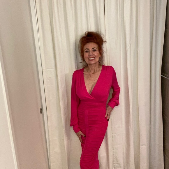 VENUS Fuchsia Apparel - Picture 5 of 6